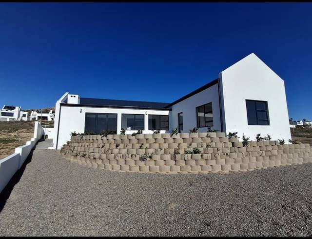 4 BEDROOM HOUSE FOR SALE IN DA GAMA BAY